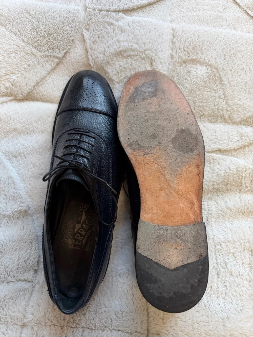 $895 Salvatore Ferragamo Classic Black Navy Blue Cap-Toe Oxford Dress Shoes 9.5